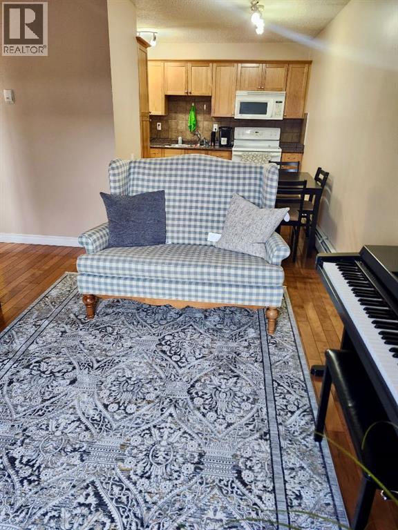 Single Family House for Sale in    Avenue SW Sunalta Calgary 