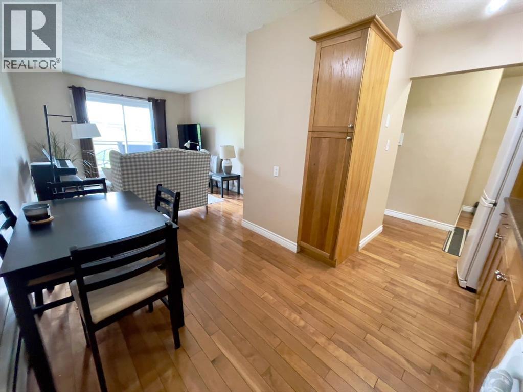 Single Family House for Sale in    Avenue SW Sunalta Calgary 