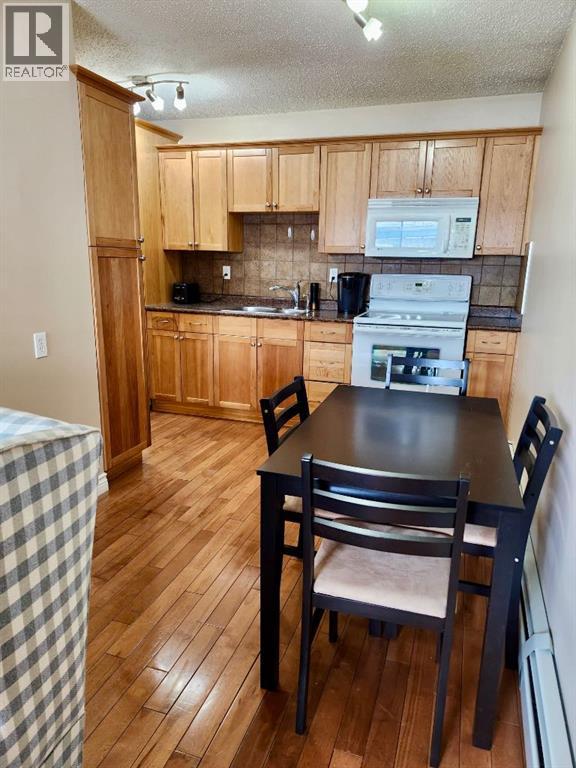 Single Family House for Sale in    Avenue SW Sunalta Calgary 