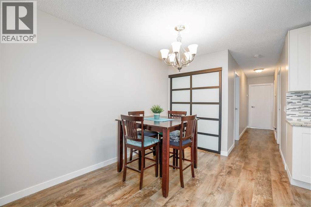 Single Family House Bungalow for Sale in  Woodglen Way SW Woodbine Calgary 