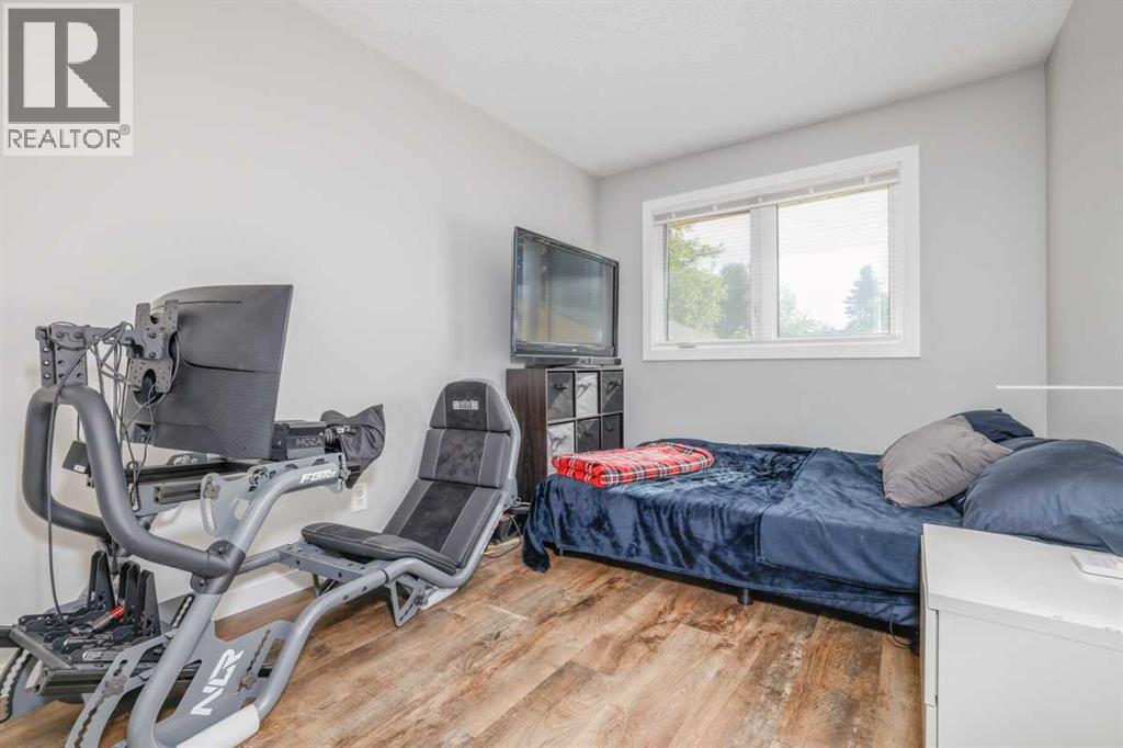 Single Family House Bungalow for Sale in  Woodglen Way SW Woodbine Calgary 
