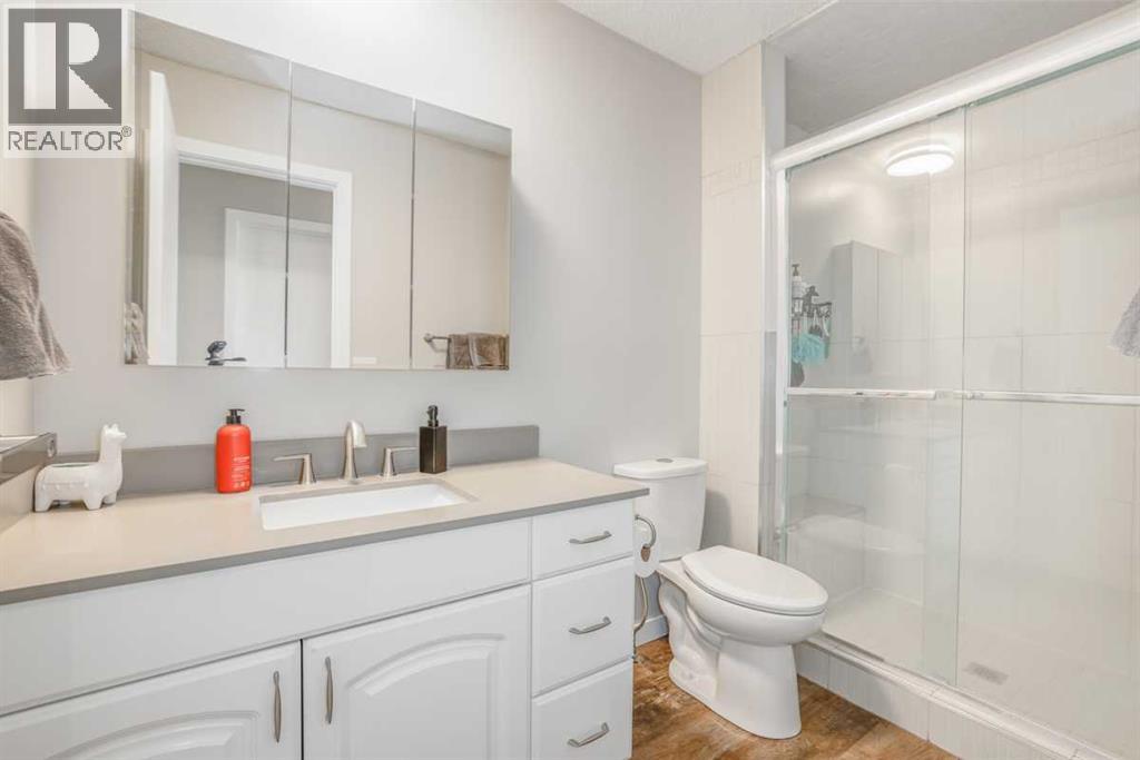 Single Family House Bungalow for Sale in  Woodglen Way SW Woodbine Calgary 