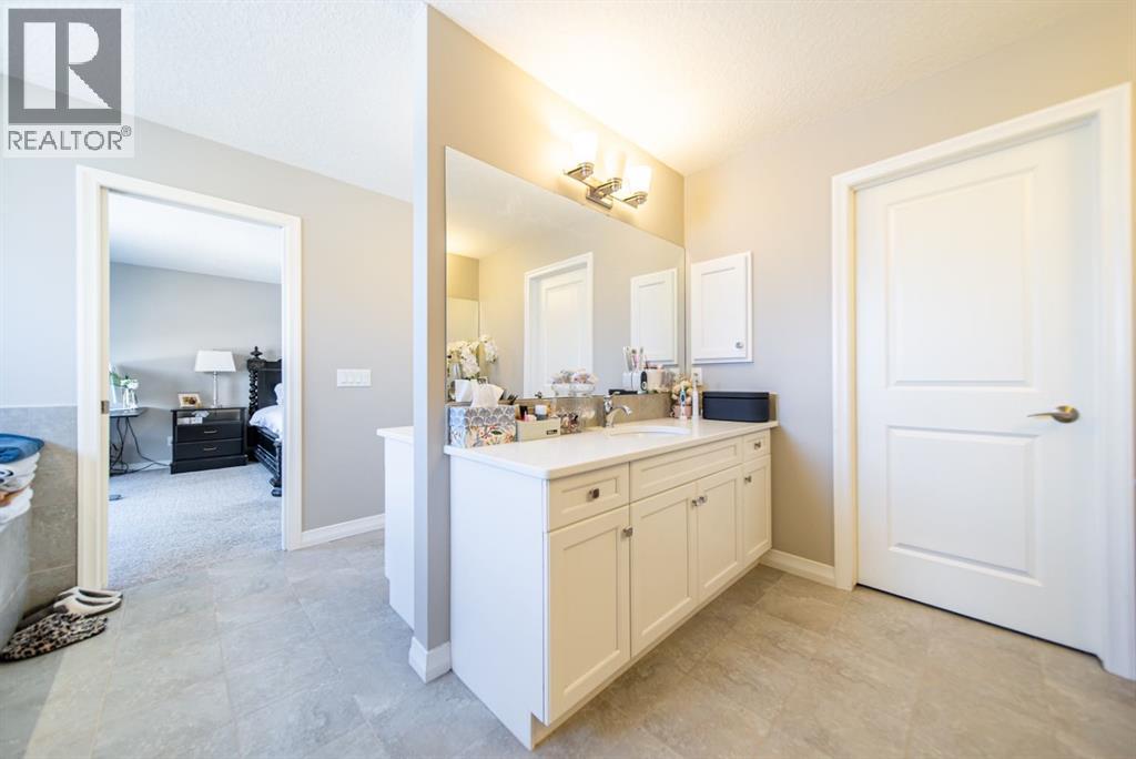 Photo 23 of 98 Mahogany Passage Se, Calgary AB