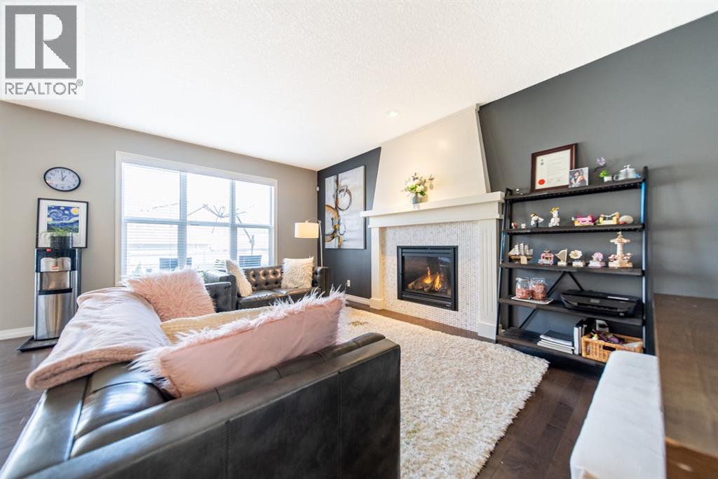 Photo 4 of 98 Mahogany Passage Se, Calgary AB
