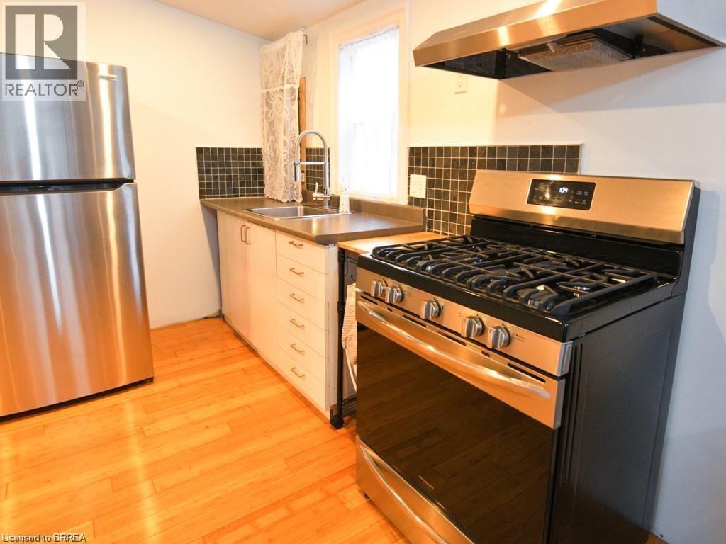 Photo 12 of 107 Rodeo Road, Flamborough ON