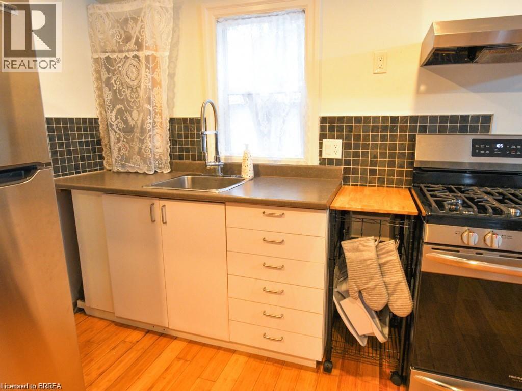 Photo 13 of 107 Rodeo Road, Flamborough ON