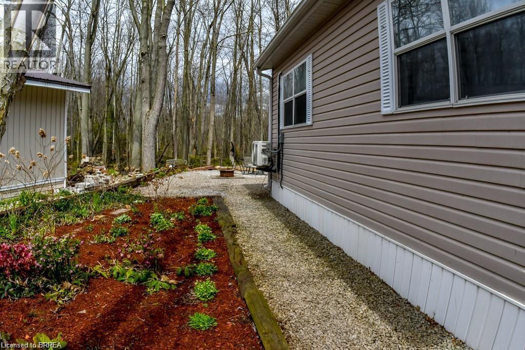 Photo 30 of 107 Rodeo Road, Flamborough ON