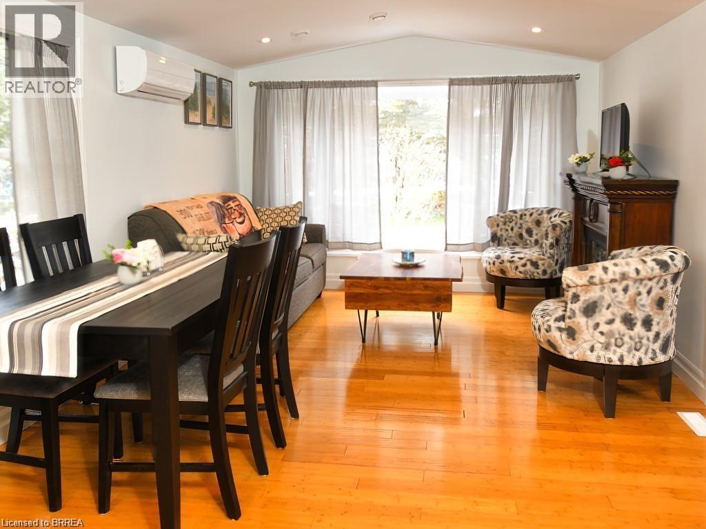 Photo 6 of 107 Rodeo Road, Flamborough ON
