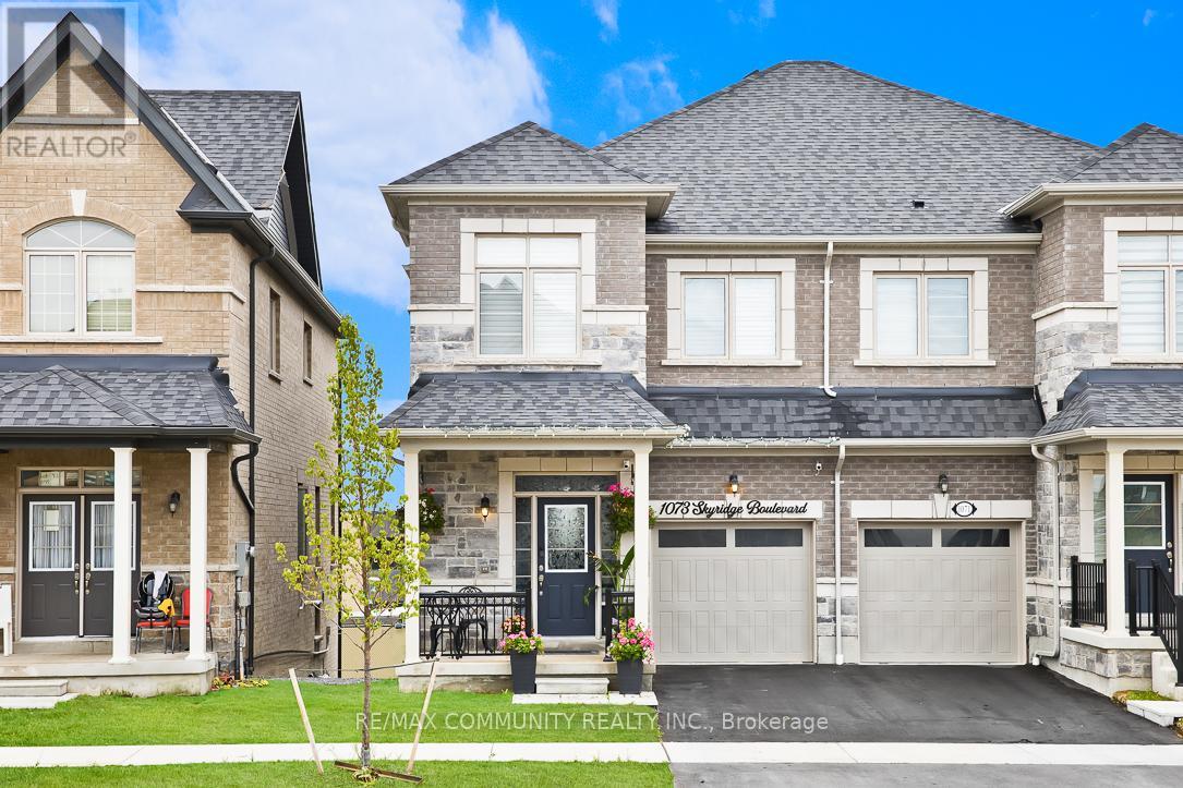 Photo 4 of 1073 Skyridge Boulevard, Pickering ON