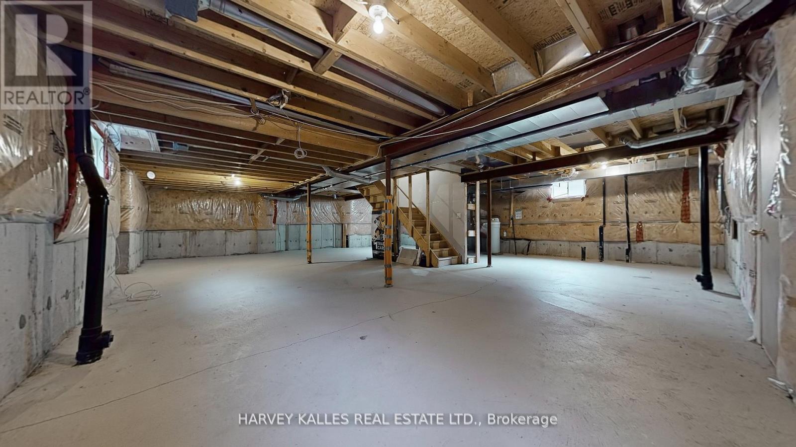 Photo 31 of 13 Oakside Court, Barrie ON