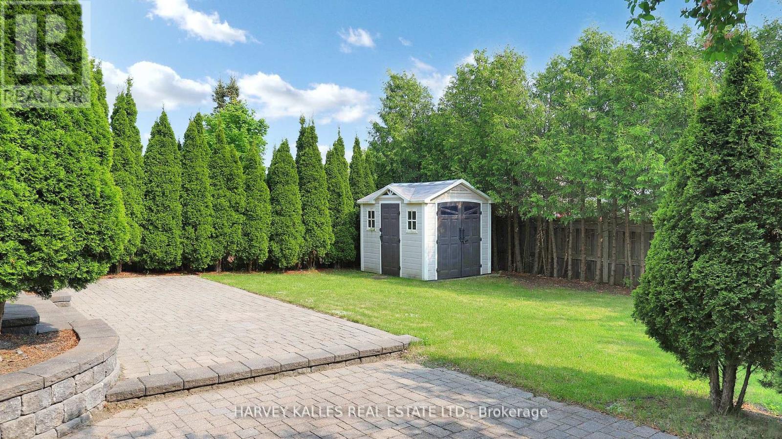 Photo 26 of 13 Oakside Court, Barrie ON