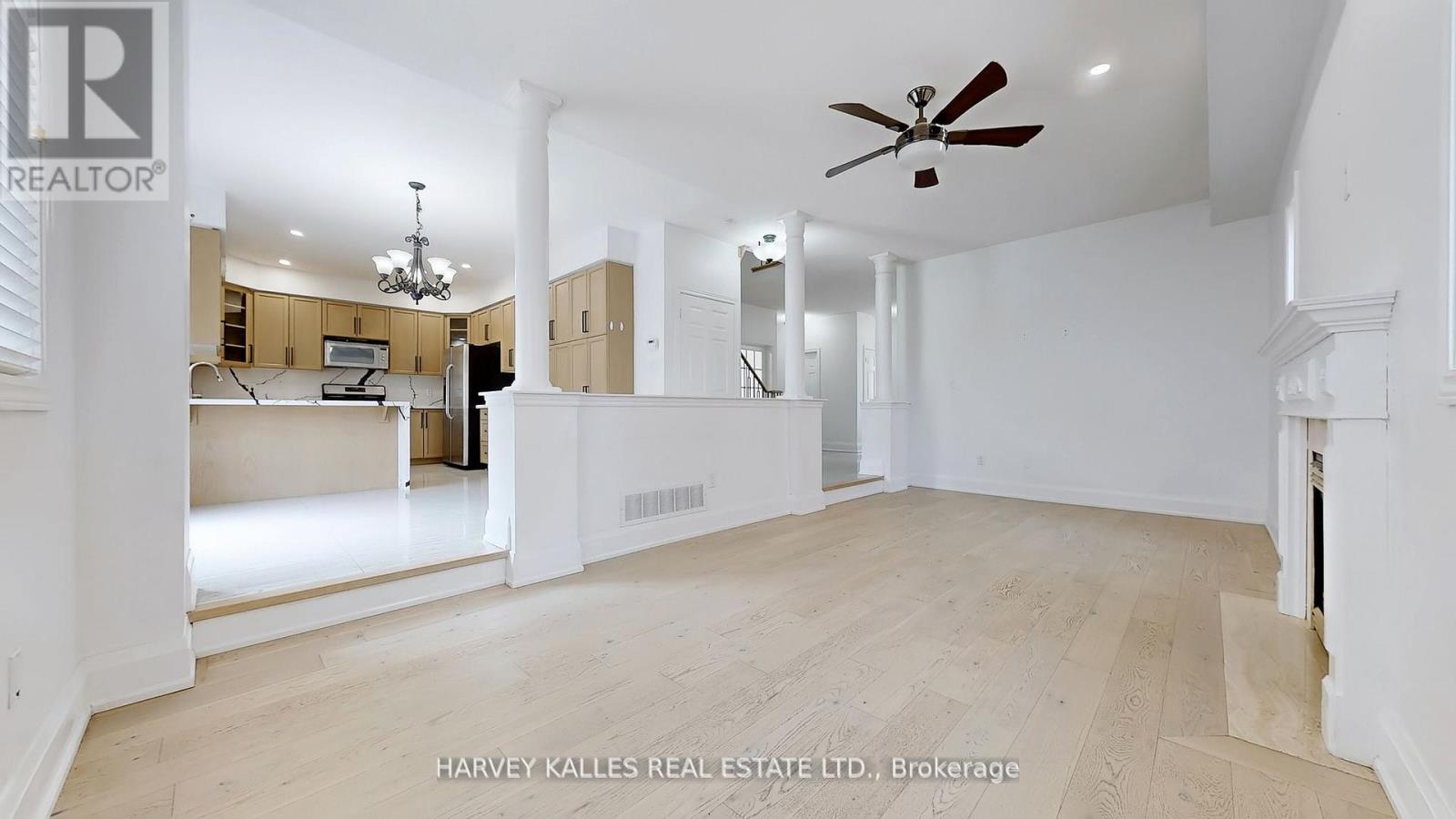 Photo 38 of 13 Oakside Court, Barrie ON