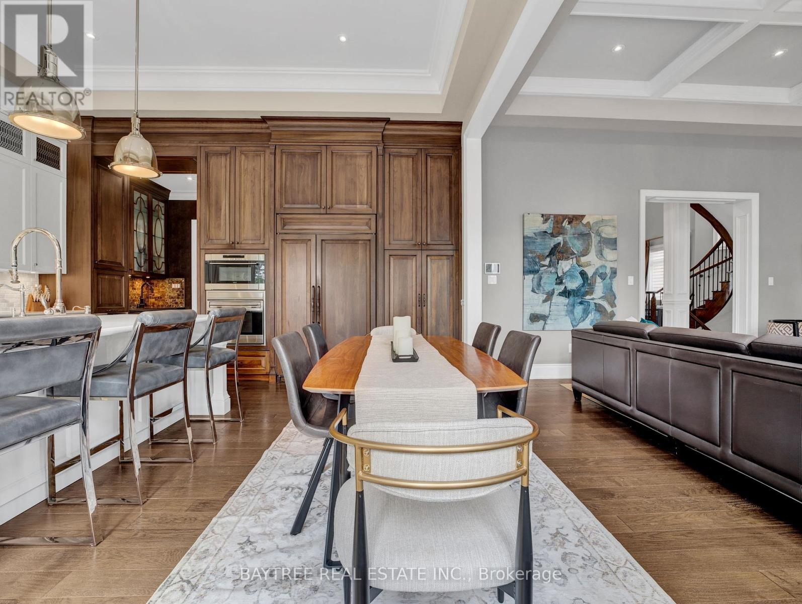 Photo 35 of 16 Hickory Ridge Court, Brampton ON