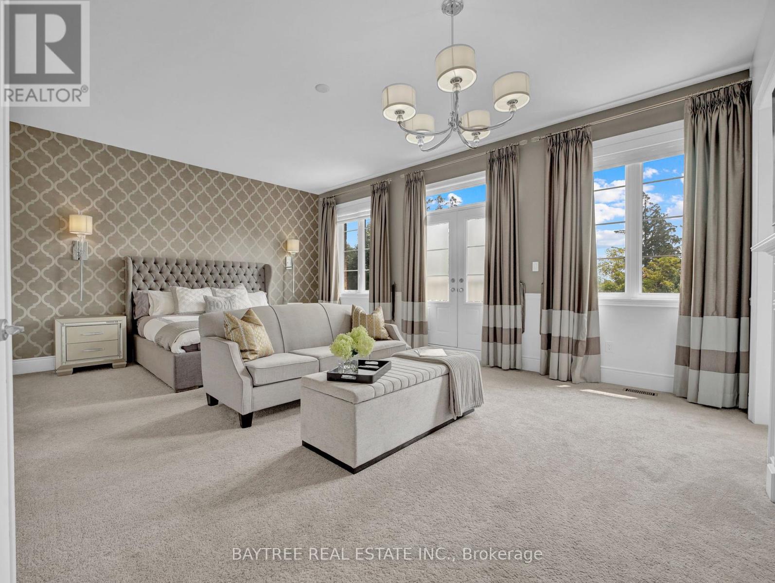 Photo 10 of 16 Hickory Ridge Court, Brampton ON