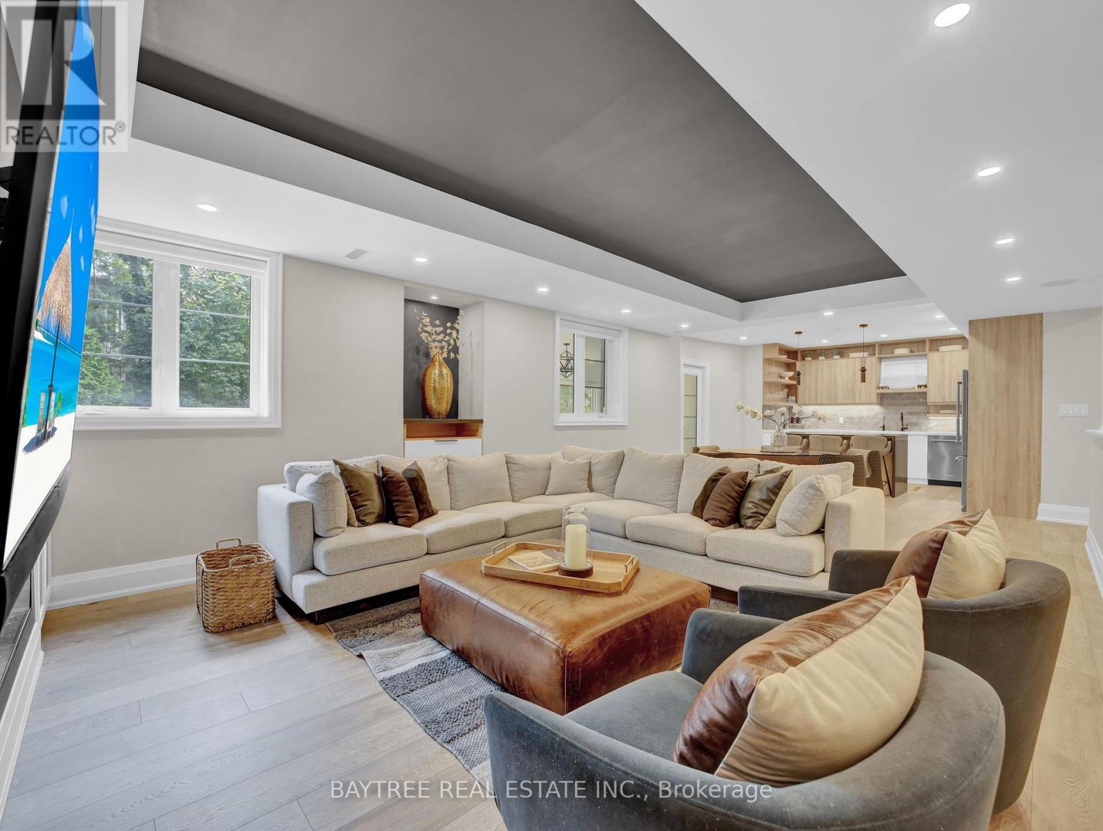 Photo 40 of 16 Hickory Ridge Court, Brampton ON