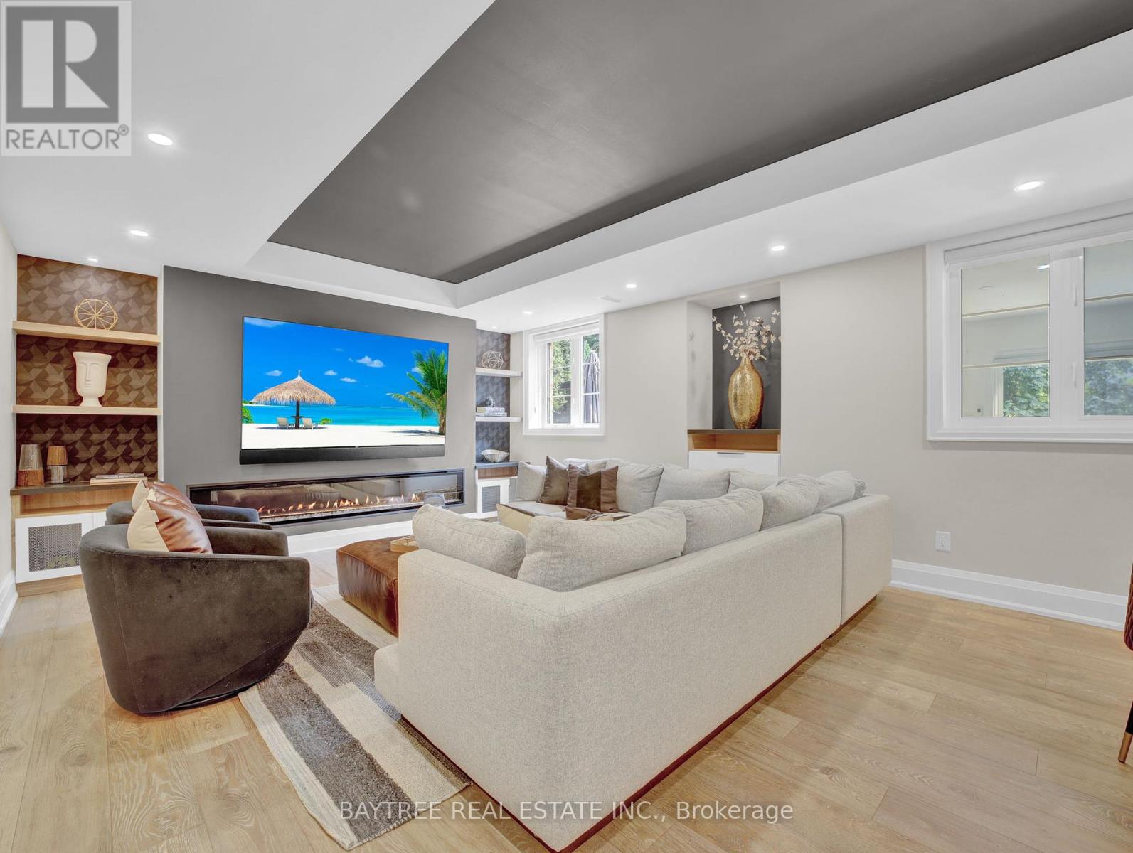Photo 21 of 16 Hickory Ridge Court, Brampton ON