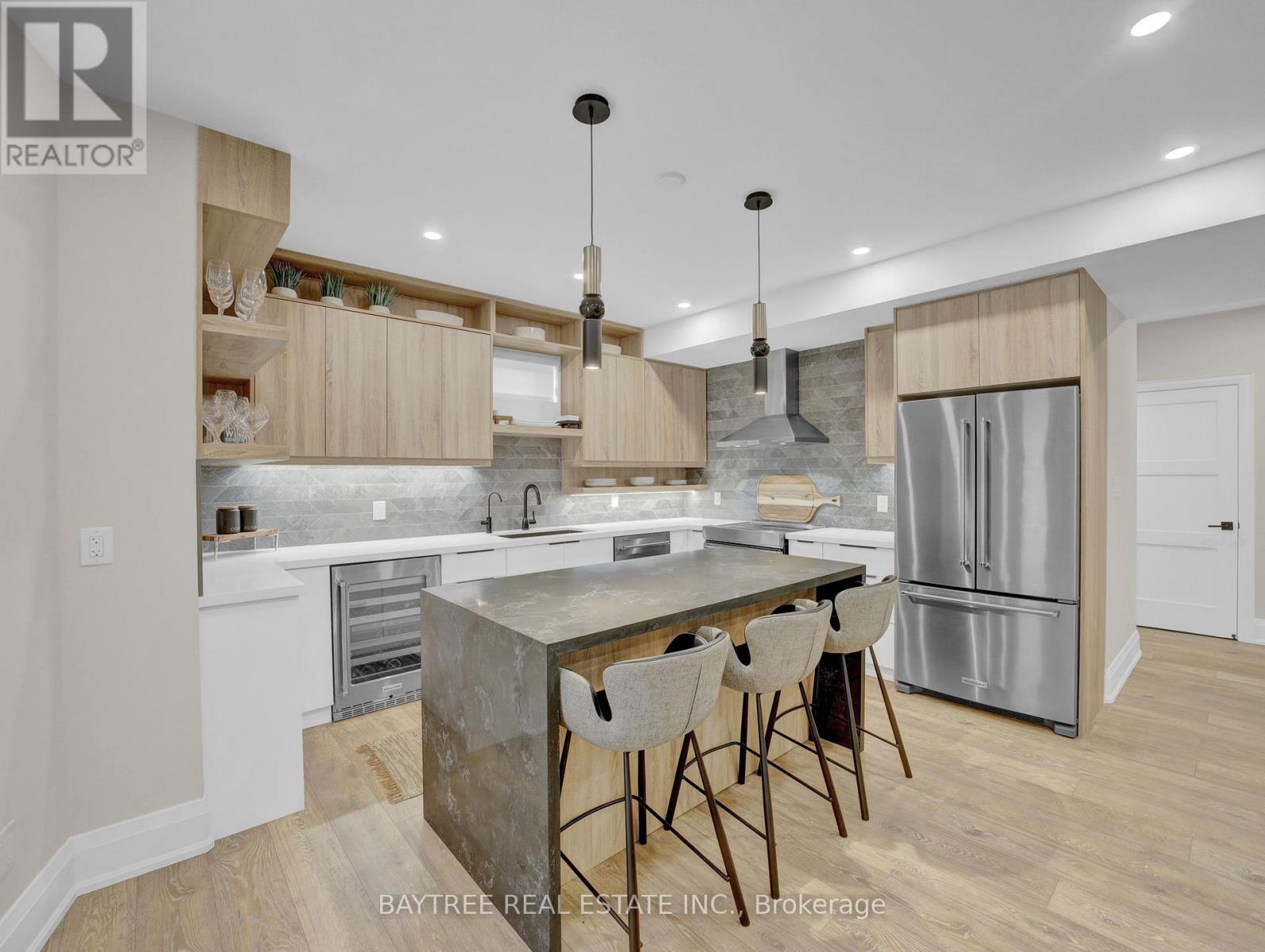 Photo 19 of 16 Hickory Ridge Court, Brampton ON
