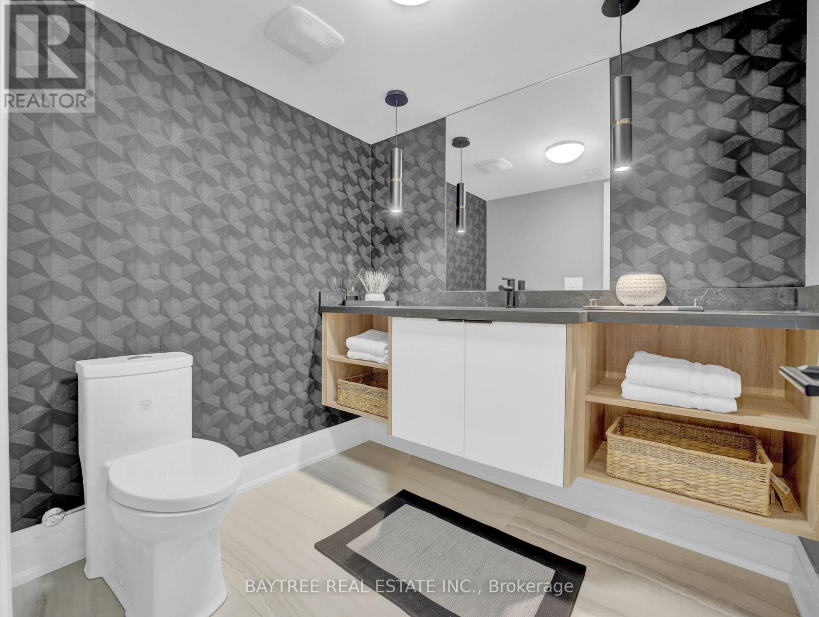Photo 34 of 16 Hickory Ridge Court, Brampton ON