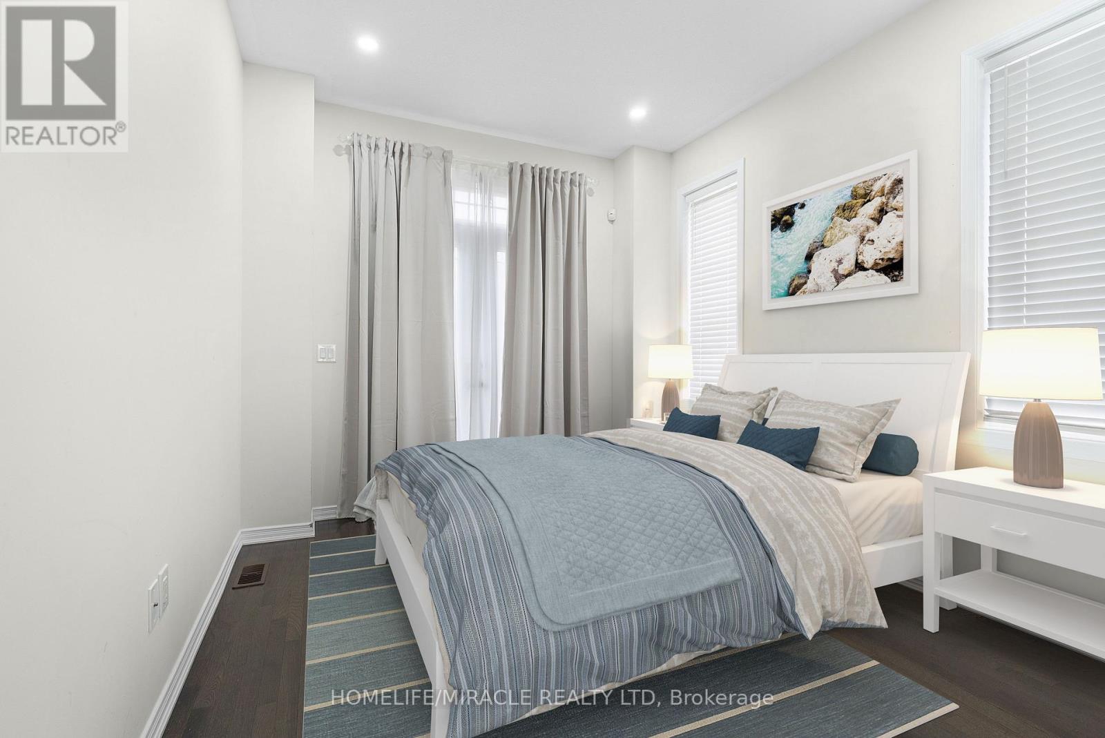 Photo 7 of 402 Dougall Avenue, Caledon ON