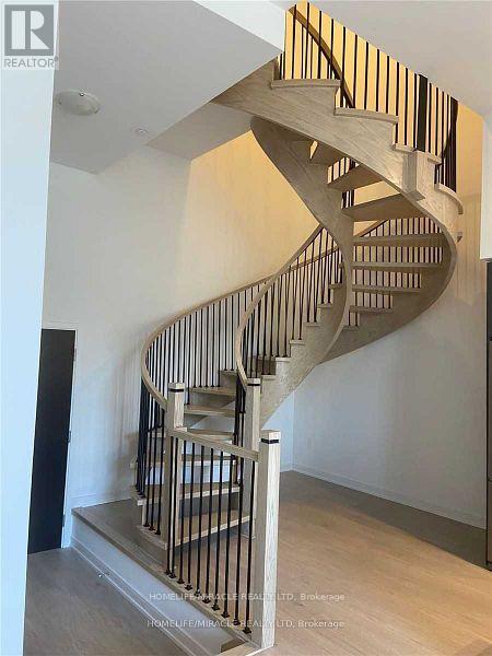Photo 4 of Th 130 8 Nahani Way, Mississauga ON