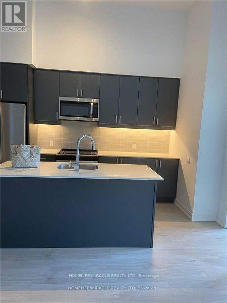 Photo 15 of Th 130 8 Nahani Way, Mississauga ON