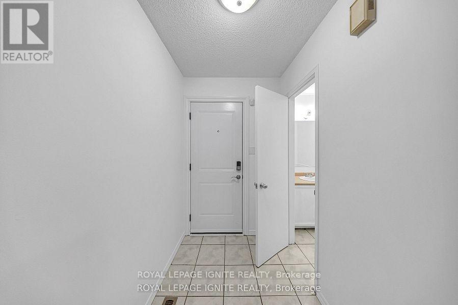 Photo 5 of Bsmt 21 Toba Crescent, Brampton ON