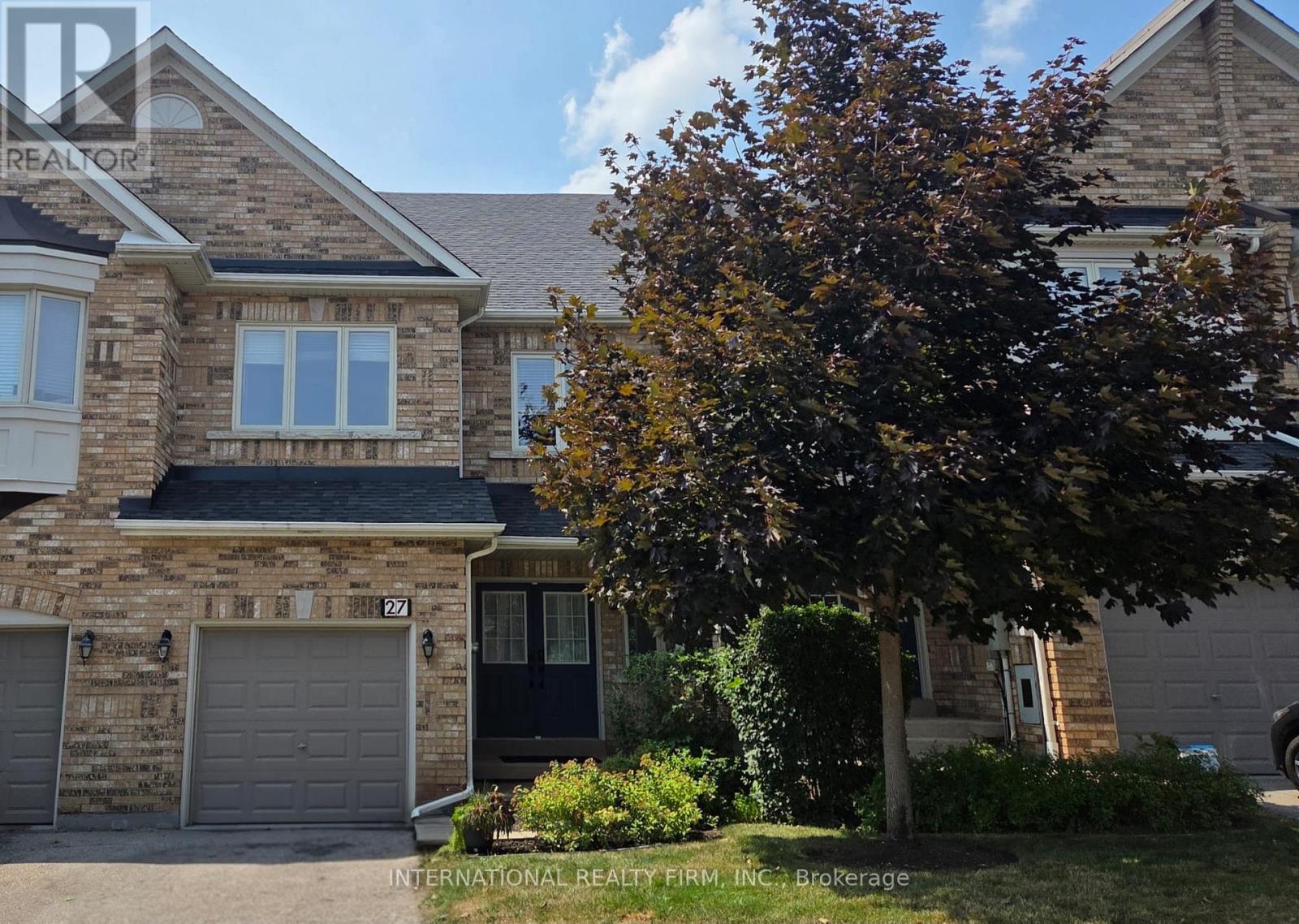 Photo 1 of 27 255 Shaftsbury Avenue, Richmond Hill ON