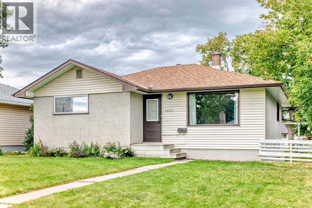2427 47 Street SE, Calgary, Alberta