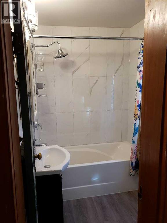 Single Family House for Sale in   Avenue SW Richmond Calgary 