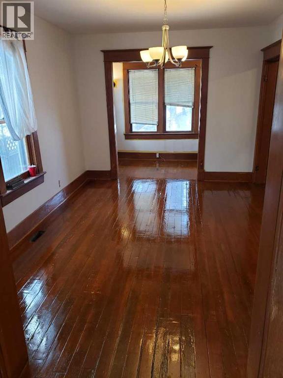 Single Family House for Sale in   Avenue SW Richmond Calgary 