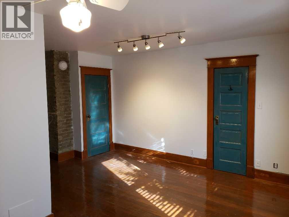 Single Family House for Sale in   Avenue SW Richmond Calgary 