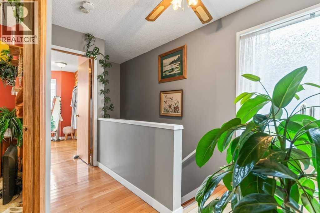 Single Family House for Sale in  Rivercrest Circle SE Riverbend Calgary 