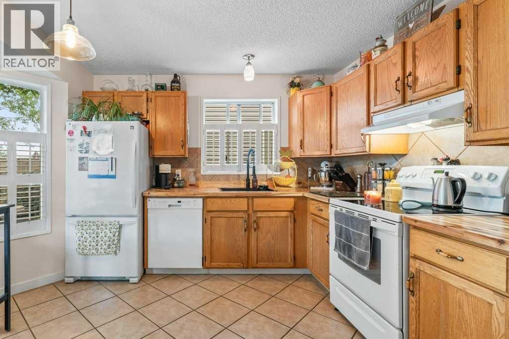 Single Family House for Sale in  Rivercrest Circle SE Riverbend Calgary 