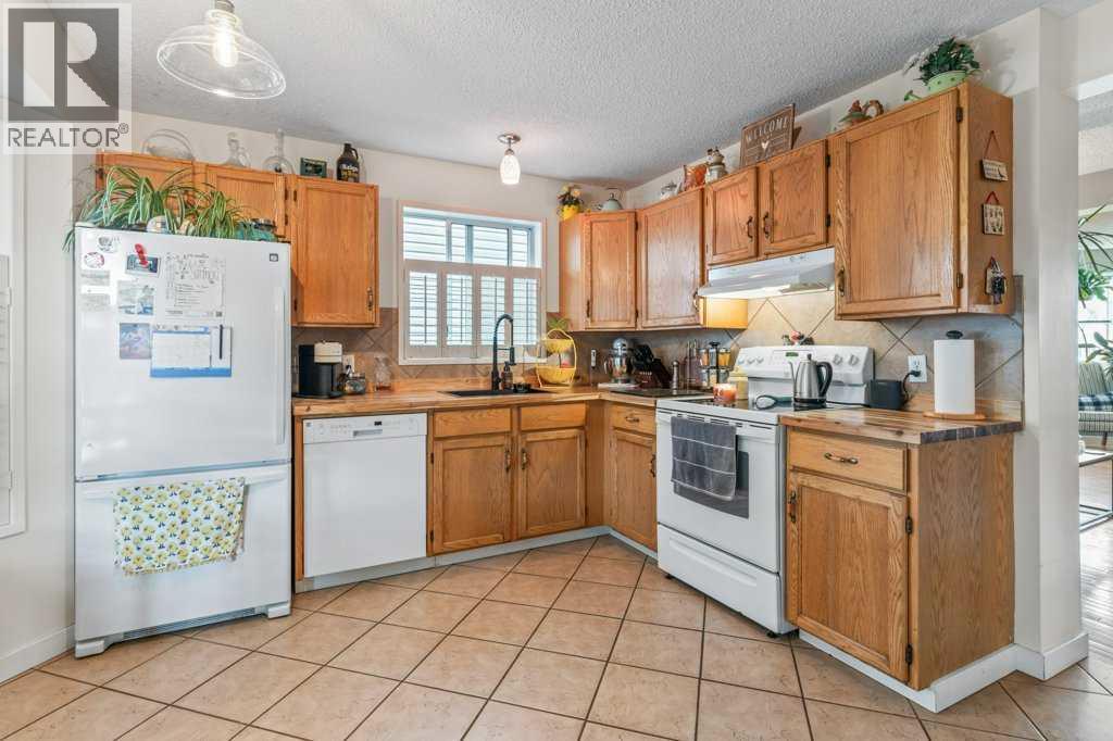 Single Family House for Sale in  Rivercrest Circle SE Riverbend Calgary 
