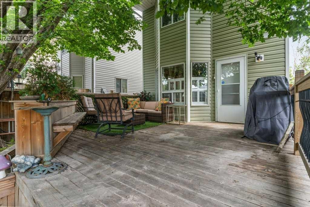Single Family House for Sale in  Rivercrest Circle SE Riverbend Calgary 