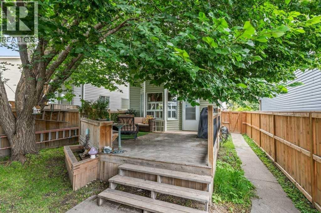 Single Family House for Sale in  Rivercrest Circle SE Riverbend Calgary 