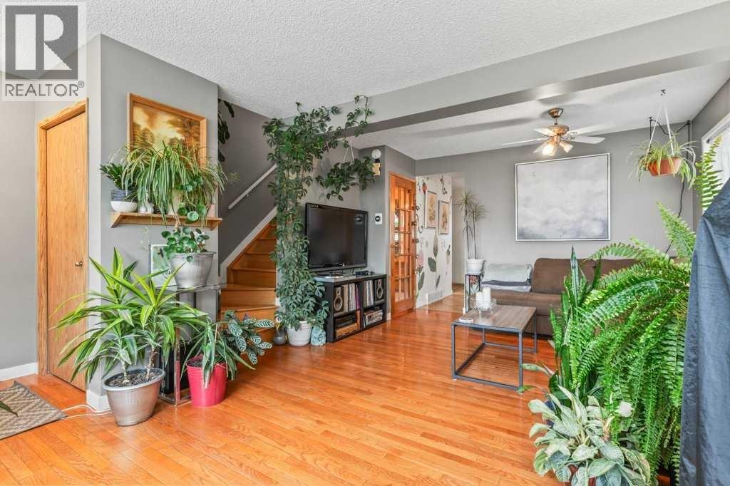 Single Family House for Sale in  Rivercrest Circle SE Riverbend Calgary 