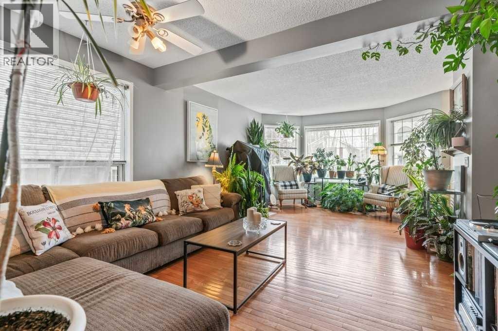 Single Family House for Sale in  Rivercrest Circle SE Riverbend Calgary 