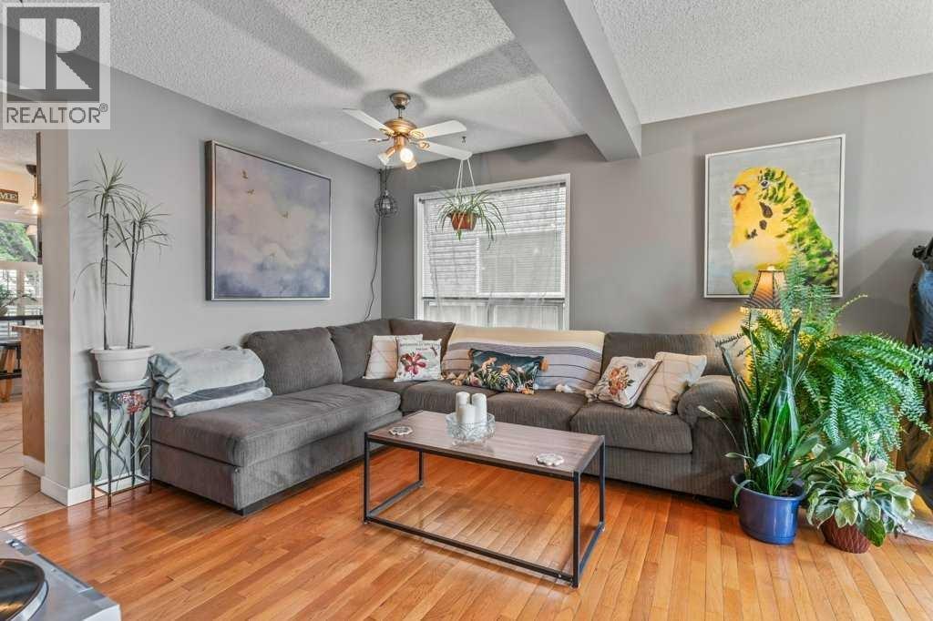 112 Rivercrest Circle SE, Calgary, Alberta