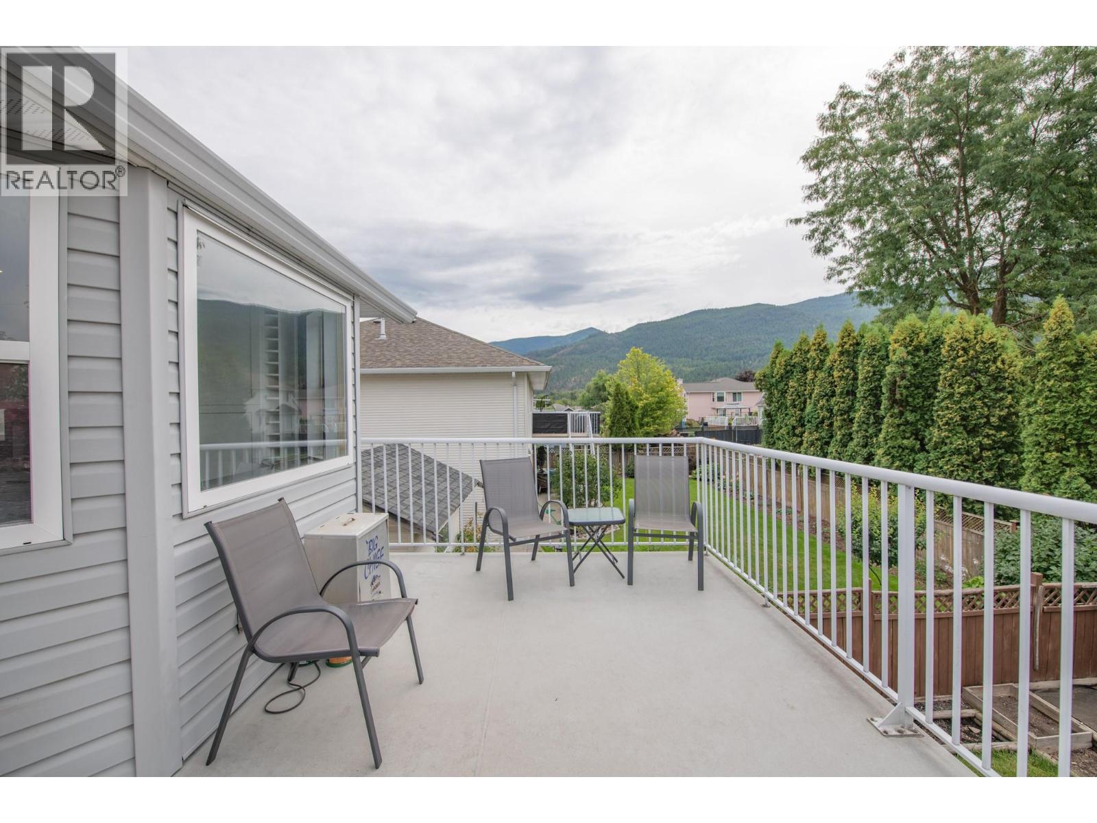 Photo 25 of 2401 Bradley Drive, Armstrong BC