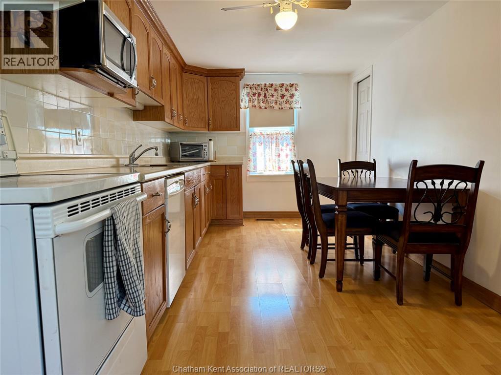 Photo 8 of 222 Sandys Street, Chatham ON