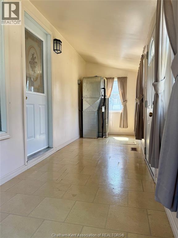 Photo 3 of 222 Sandys Street, Chatham ON