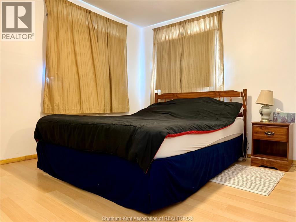 Photo 9 of 222 Sandys Street, Chatham ON