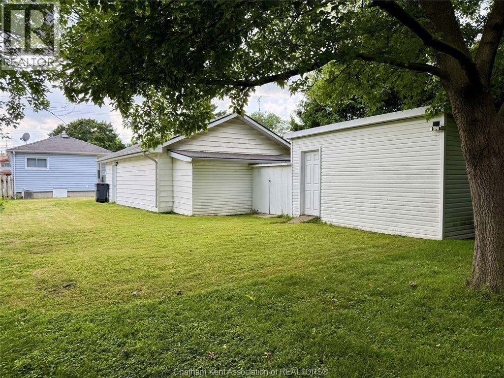 Photo 13 of 222 Sandys Street, Chatham ON