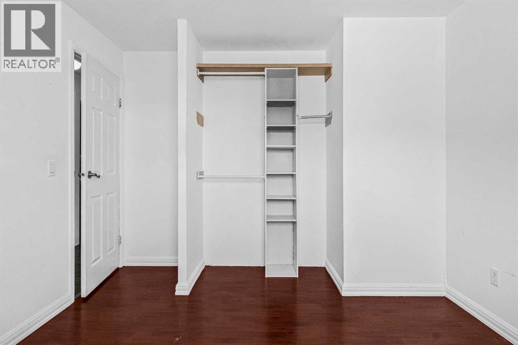 Single Family House 4 Level for Sale in  erin ridge Road SE Erin Woods Calgary 