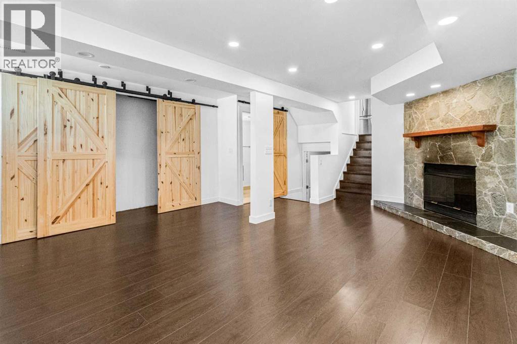 Single Family House 4 Level for Sale in  erin ridge Road SE Erin Woods Calgary 
