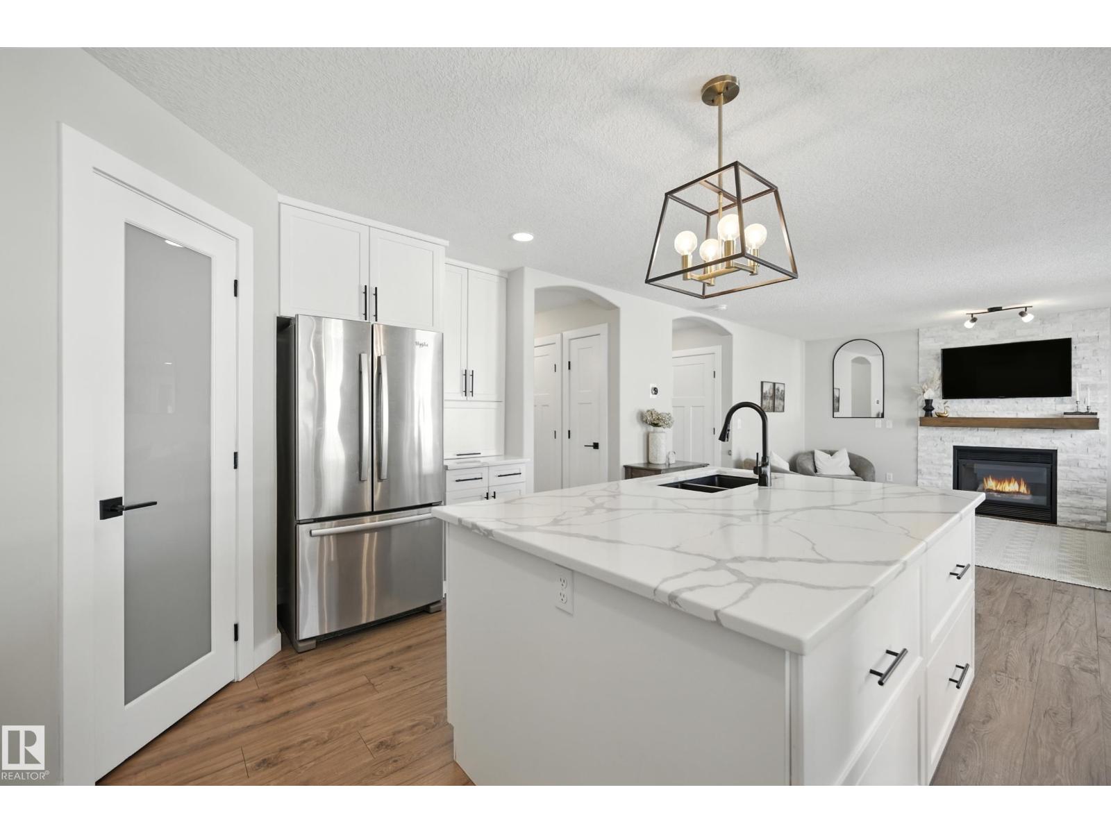 Photo 10 of 30 Westwood Ln, Fort Saskatchewan AB