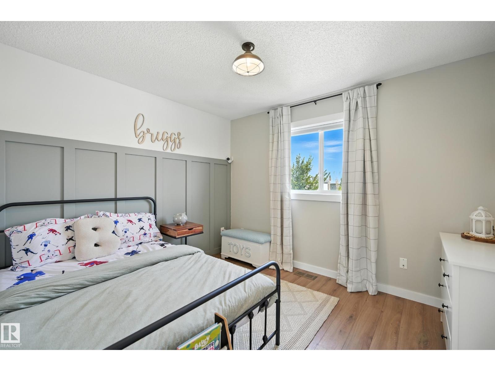 Photo 21 of 30 Westwood Ln, Fort Saskatchewan AB