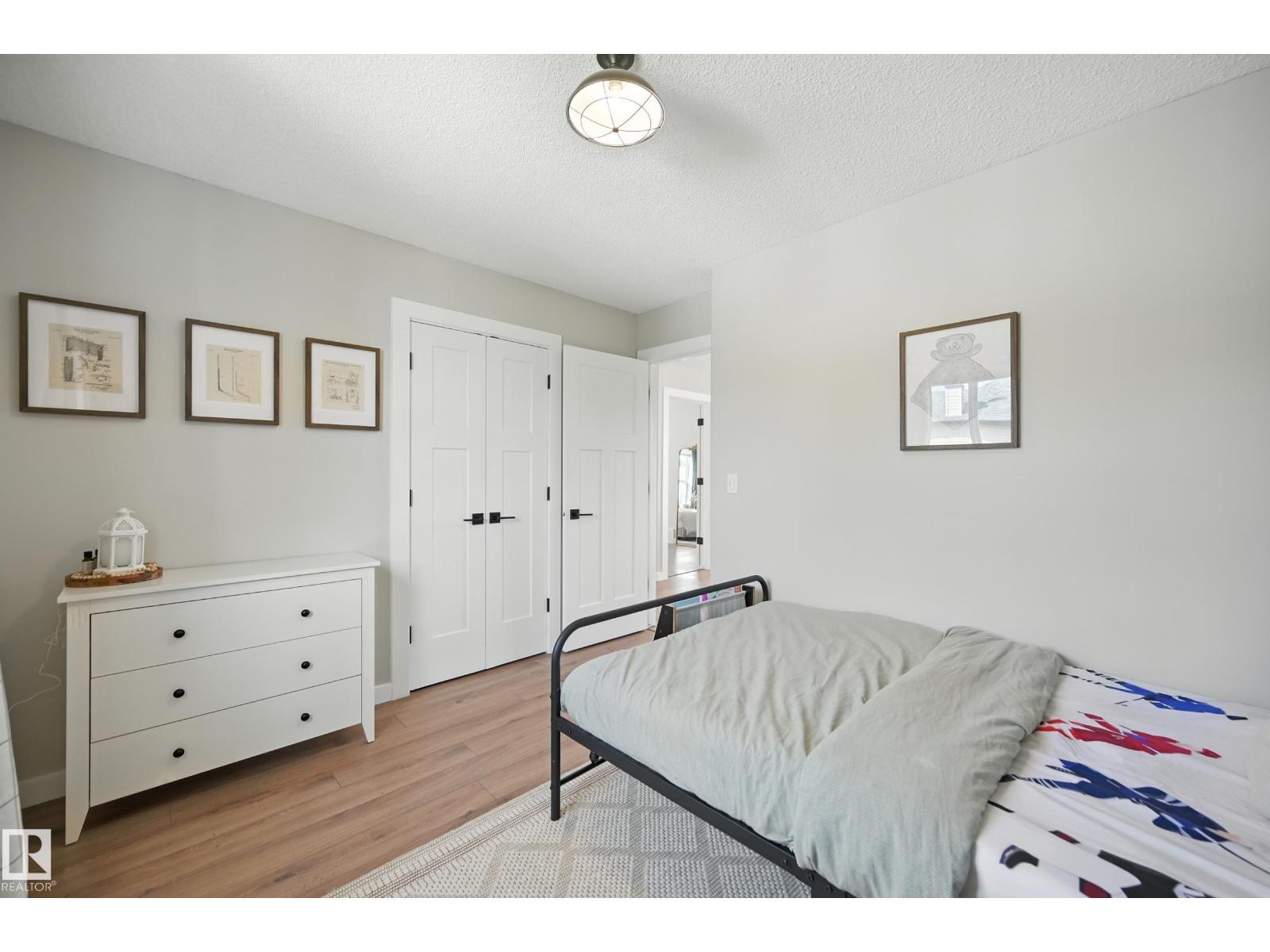 Photo 22 of 30 Westwood Ln, Fort Saskatchewan AB