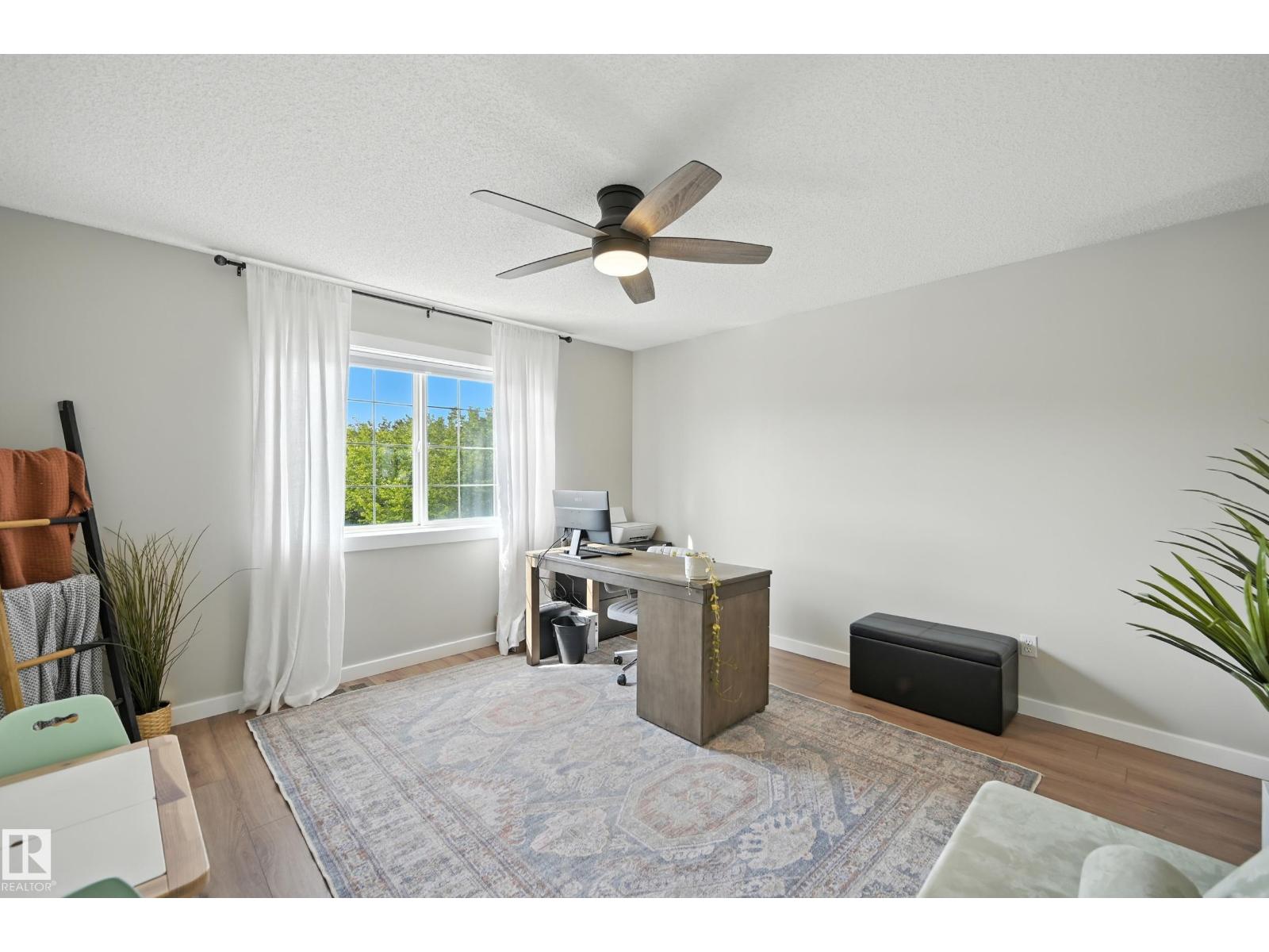 Photo 25 of 30 Westwood Ln, Fort Saskatchewan AB